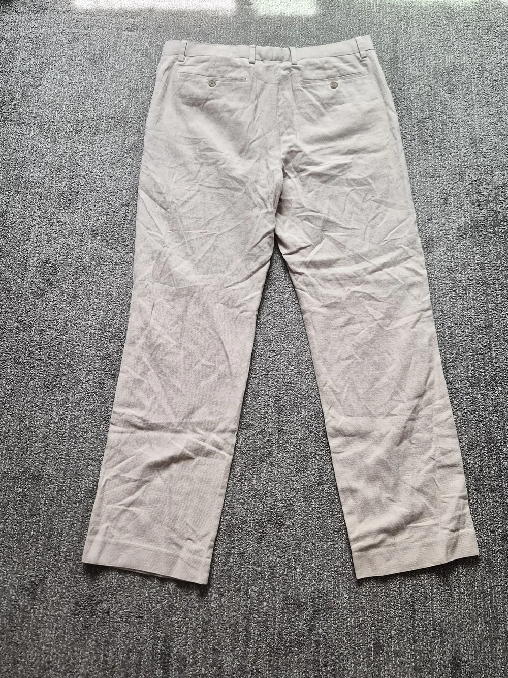 Banana Republic Men's Light Khaki Chino Pants Tailered Fit